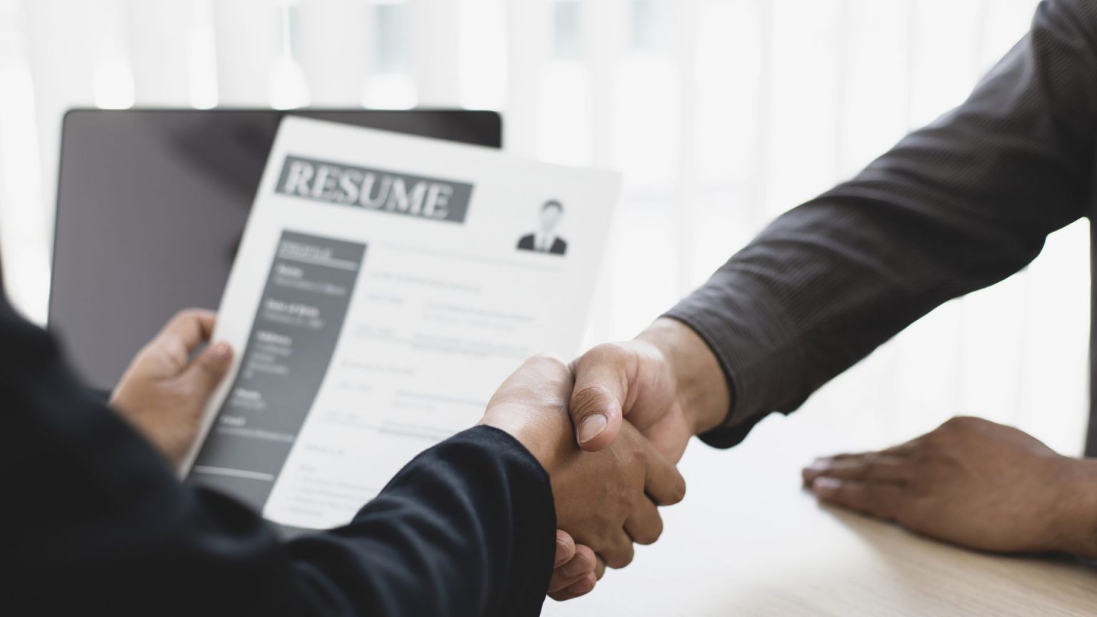 Hiring Contractors in Madagascar: A Legal Overview