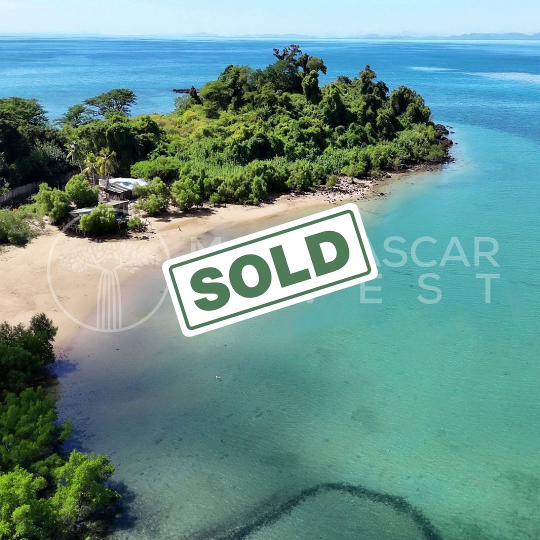 (SOLD) Exceptional 5.2 Hectare Double-Beachfront Property on Nosy Faly