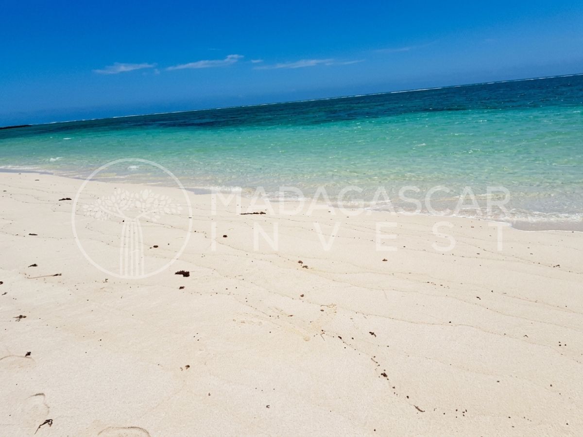 Anakao 2 Hectare Titled Beachfront Land near Tulear 4 Private 2-Hectare Beachfront in Anakao, near Tulear